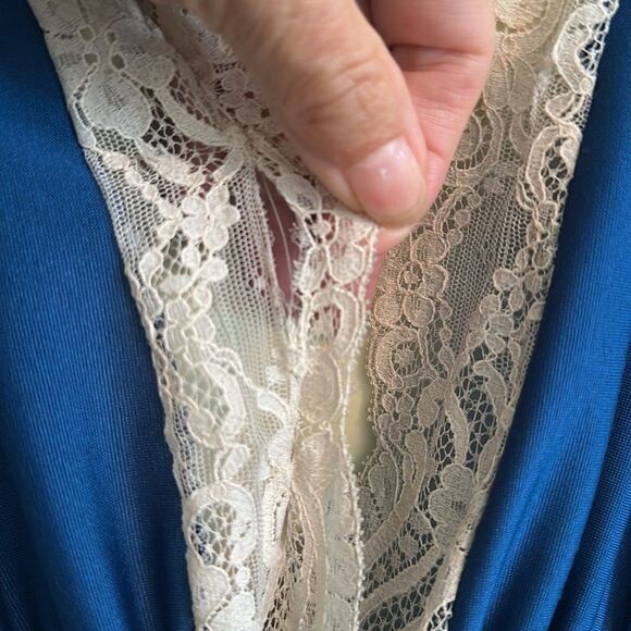 Vintage Shadowline Blue Short Sleeve Robe with Cream Lace Trim - Picture 6 of 9